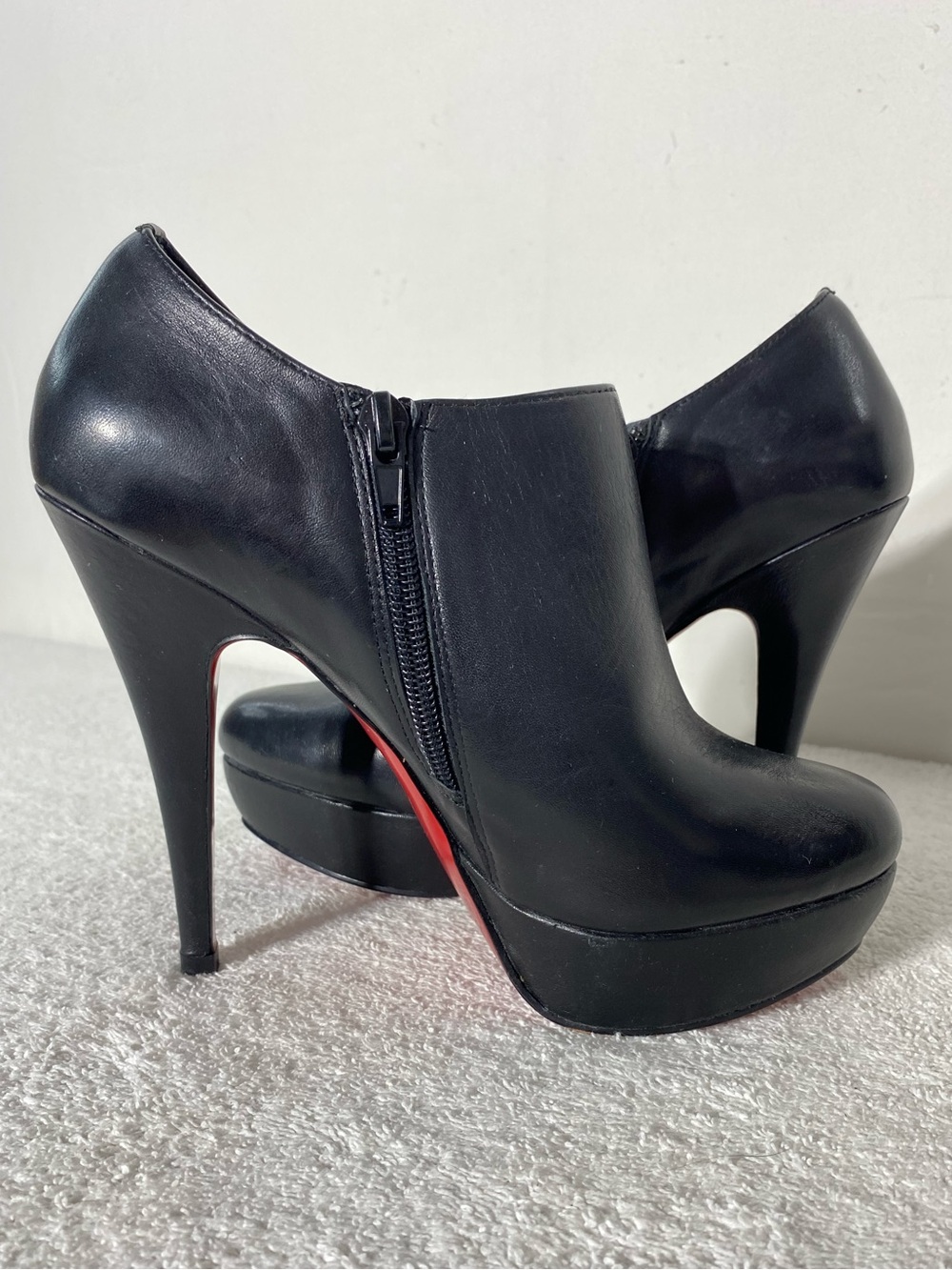 Le Chateau Black Leather Platform Heel Ankle Booties W Red Soles 7 - Picture 13 of 15